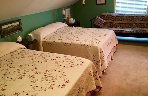 Holly Springs House | Beautiful Home with pool 30 minutes from Oxford