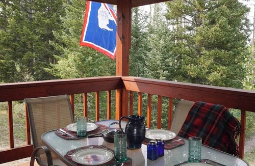 Porcupine Cabin | Beautiful Mountain Cabin near Tetons Yellowstone