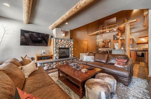 Whitefish House | Beautiful Mountain Modern Home 4Bedroom Spa