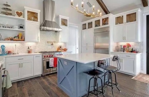 Dripping Springs House | Beautiful New Hill Country Farmhouse. Near Weddings, Wineries and Star Gazing.