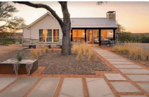 Dripping Springs House | Beautiful New Hill Country Farmhouse. Near Weddings, Wineries and Star Gazing.