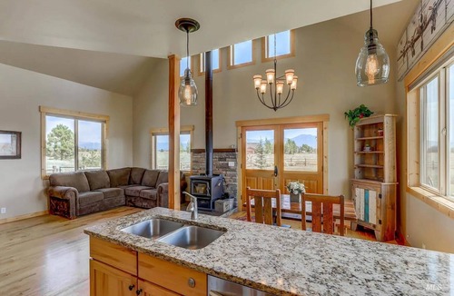 Brookdale Meadows House | Beautiful panoramic mountain views and ample parking for toys