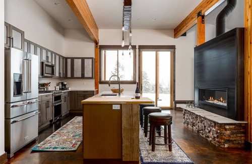 Porcupine Park House | Beautiful, private, perfectly located home for sleeping 16 guests comfortably!