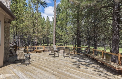 Black Butte Ranch House | Beautiful & quiet location on the Glaze Meadow #13th Fairway!