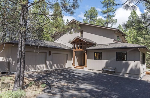 Black Butte Ranch House | Beautiful & quiet location on the Glaze Meadow #13th Fairway!