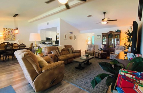 Kingsland House | Beautiful Quiet Getaway on Llano River w/Lake LBJ Access