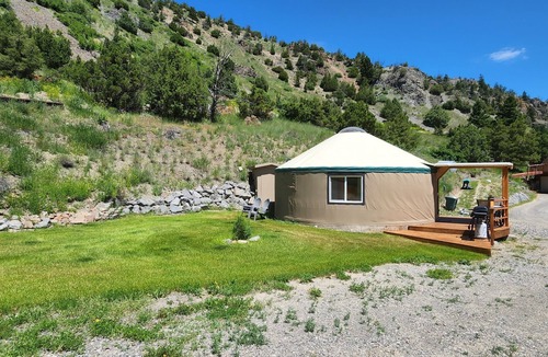 Gardiner House | Beautiful, scenic yurt in quiet privacy near Yellowstone National Park.