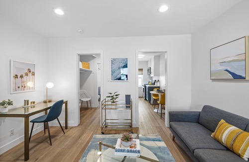 Palms Apartment | Beautiful Studio in Mar Vista!