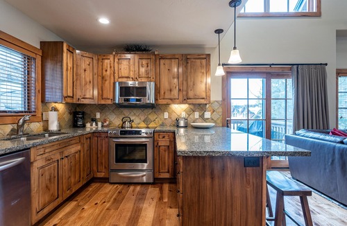 Tamarack Resort House | Beautiful Townhome|Private Hot Tub, Ski-In/Ski-Out