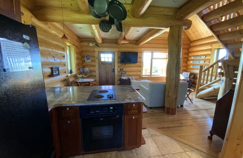 Tetonia Cabin | Beautiful upscale retreat for travelers who value beauty and seclusion.