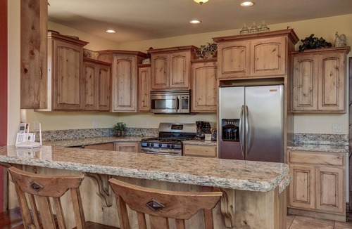 Zion National Park East Entrance Cabin | Beautiful very clean privately owned home. Next to Zion Ponderosa Resort.