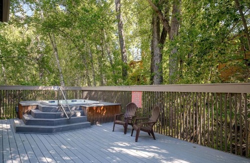 Ketchum Condo | Beautiful View, Walk to Everywhere.