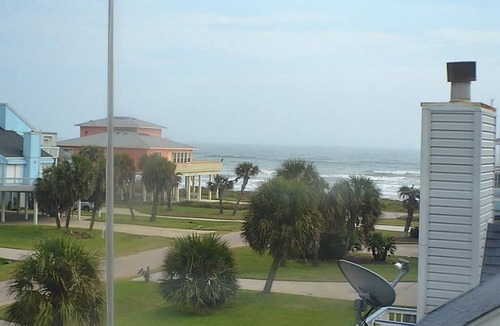 Pirates Beach House | Beautifully Decorated & INCREDIBLE Beach VIEW