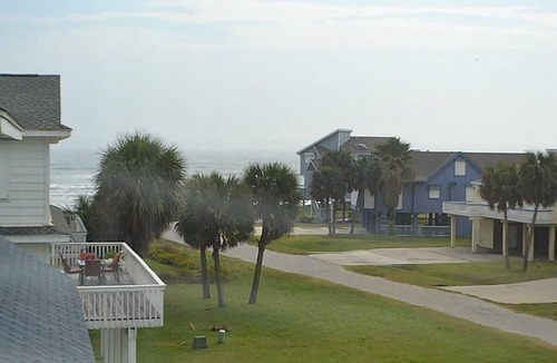 Pirates Beach House | Beautifully Decorated & INCREDIBLE Beach VIEW