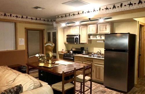 Gardiner Apartment | Beautifully designed 3 bedroom apartment next Yellowstone