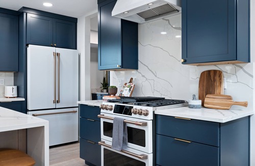 Hy-view House | Beautifully Designed Home w/Pool for Families and Groups