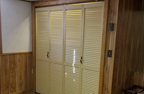 Billings House | Beautifully Furnished - Family and Pet Friendly with Pool, Sauna and Steam Room