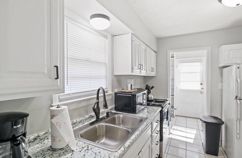 Terre Haute House | Beautifully remodeled 2 bed 1 bath + office house