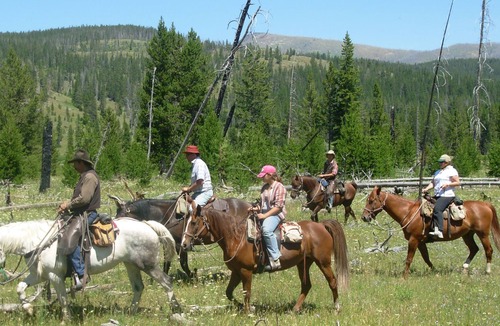 Flagg Ranch RV Rental | Bedroll and Breakfast - Campground