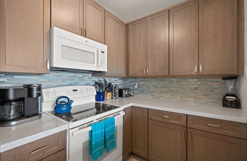 San Diego Condo | Belmont Patio - Ocean View, Pet Friendly, Patio, & Garage