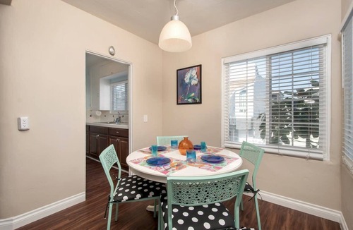 Mission Beach Apartment | Ben's Beach Bungalow 3, Ocean View Mission Beach 1BR