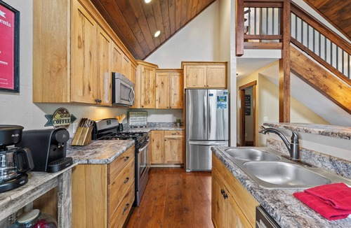 Deadwood Cabin | Best Deadwood Location - Skiing - Hot Tub & Access To Heated Swimming Pool