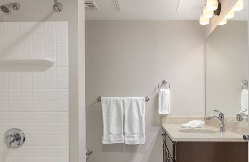 West Yellowstone Condo | BEST LOCATION! Updated Condo with Full Kitchen and Resort Amenities