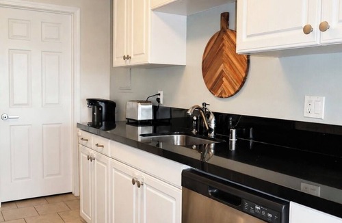 Marina del Rey Apartment | BEST Ocean & Sunset views in Marina Del Rey - 12 mins from LAX & SoFi Stadium