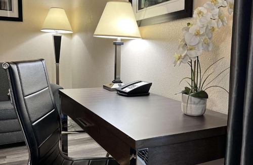 Dinuba Hotel | Best Western Americana
