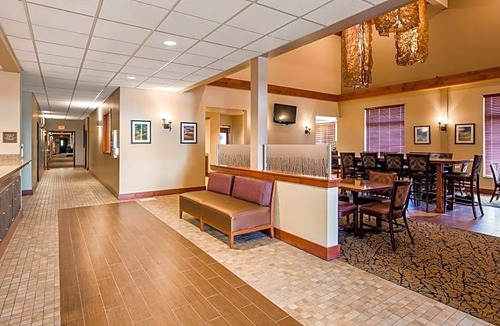 Sidney Hotel | Best Western Golden Prairie Inn & Suites