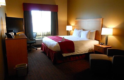 Sidney Hotel | Best Western Golden Prairie Inn & Suites