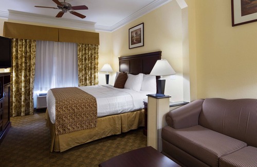 Edna Hotel | Best Western Lone Star Inn