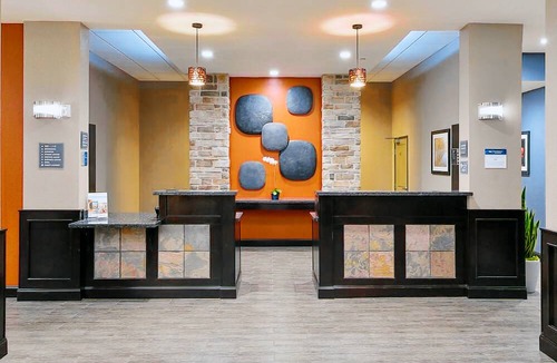Lake Jackson Hotel | Best Western Plus Lake Jackson Inn & Suites