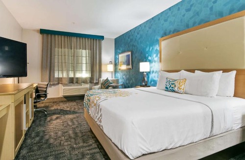 Atascocita Hotel | Best Western Plus Houston Atascocita Inn & Suites