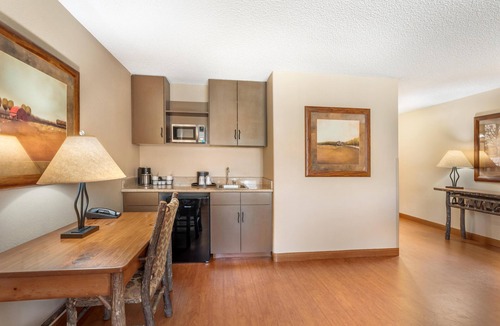 Billings Hotel | Best Western Plus Kelly Inn & Suites