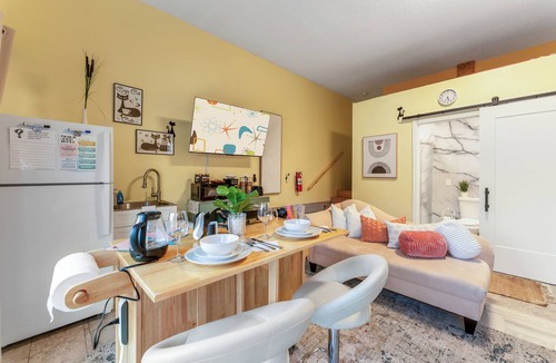 Whitemarsh Island Apartment | Between Downtown + Tybee - Cozy Vibes