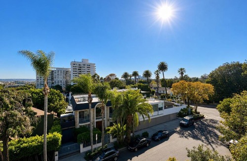 Norma Triangle Apartment | Beverly Hills & WeHo Luxury Great Views 2 Bedrooms 2 Bathrooms