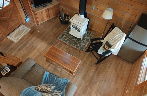 Condon Cabin | Beyersfort on Cygnet Lake - Sleeps 5, Private Dock w/Canoe, & Dogs Welcome!