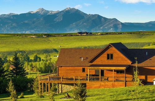 Bozeman House | Big Elk Haus - 5Ksqft Home, Hot Tub, AC, Sleeps 14, 360 Views, PickleBall