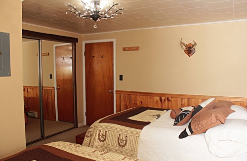 Wisdom Cabin | Big Hole Fishing, Sportsmen, Skiers, Cyclists, Hiking, camping, in Wisdom, MT.