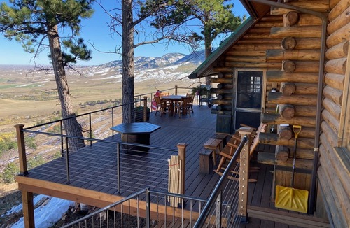 Story Cabin | Big Horn Hideaway House: 4 bedrooms, 100-mile view