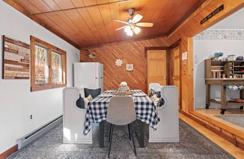 Oliverea Ski Chalet | Big Indian nearn Full Moon Resort Spillian Onteora Mountain House Ski Belleayre
