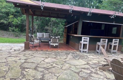 Brookeland Cabin | Big Sam Hangout! 4 bed 3.5 bath South End with rear privacy & Hot Tub