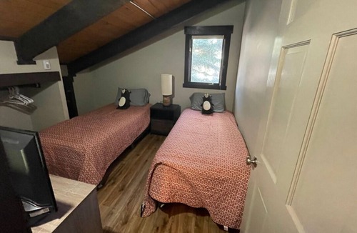 Big Sky Condo | Big Sky Cozy Condo - Town Center, community pool/hot tub/sauna