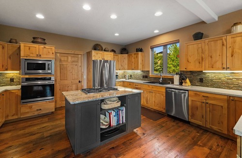 Big Sky House | Big Sky Meadow Private Retreat w/Hot Tub