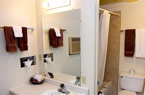 Superior Hotel | Big Sky Motel