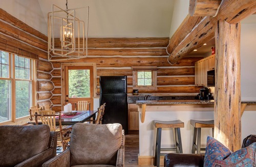 Powder Ridge Cabin | Big Sky Resort/Powder Ridge-Ski In/Ski Out with Private Hot Tub & Amazing Views
