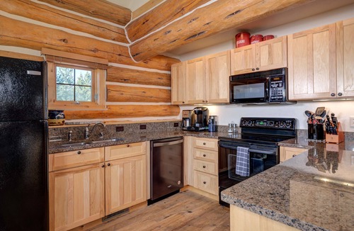 Powder Ridge Cabin | Big Sky Resort/Powder Ridge-Ski In/Ski Out with Private Hot Tub & Amazing Views