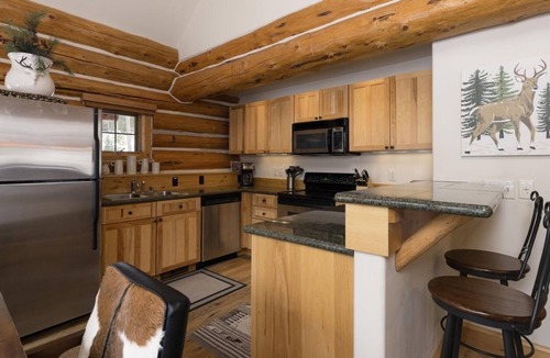 Powder Ridge Cabin | Big Sky Vacation Rentals: PR Red Cloud 10