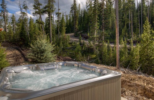 Powder Ridge Ski Chalet | Big Sky Vacation Rentals: Homestead 12 Claim Jumper